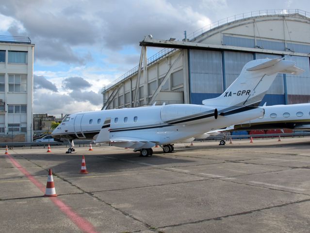 Bombardier Challenger 300 (XA-GPR)