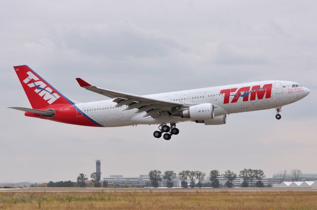 Airbus A330-200 (PT-MVG) - TAM