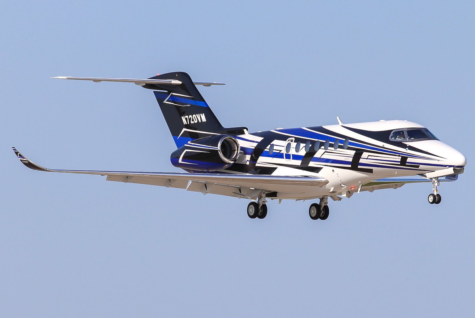 Cessna Citation Longitude (N720VM) - One beautiful Citation Longitude arriving in Kansas City! This is a brand new jet for Thrive Aviation.