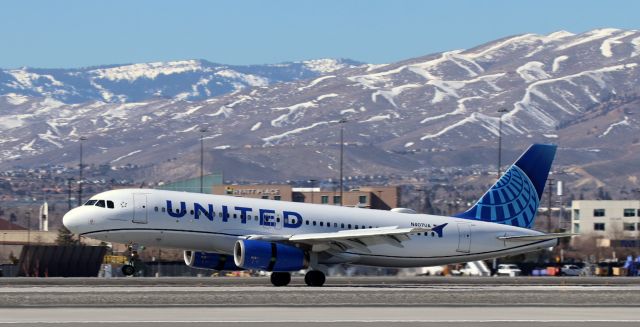 Airbus A320 (N407UA) - Noon hour arrival from Denver.