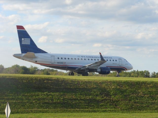 Embraer 170/175 (N812MD)