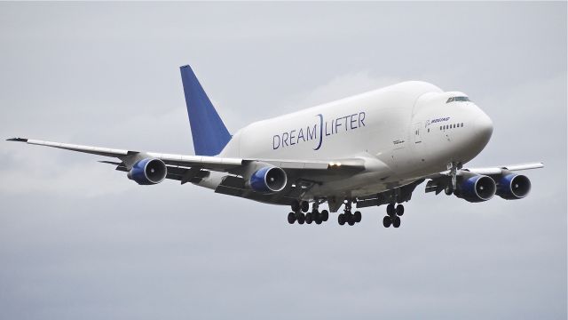 Boeing 747-400 (N718BA) - GTI4151 from RJGG / NGO on final approach to runway 16R on 2/24/13. (LN:932 c/n 27042).