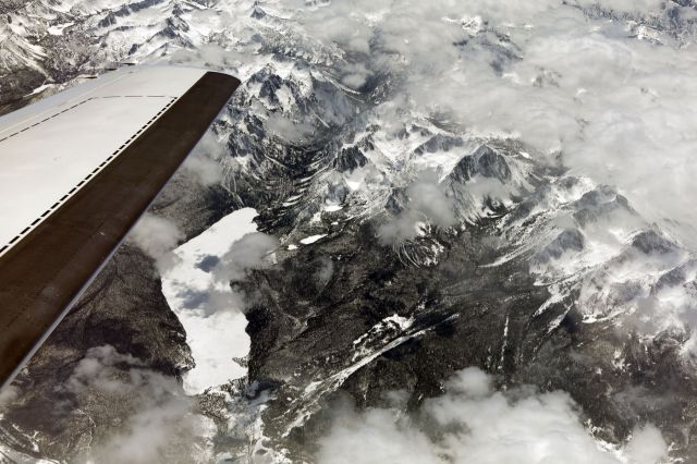 — — - Over Rockies E to W on route to Seattle FL39