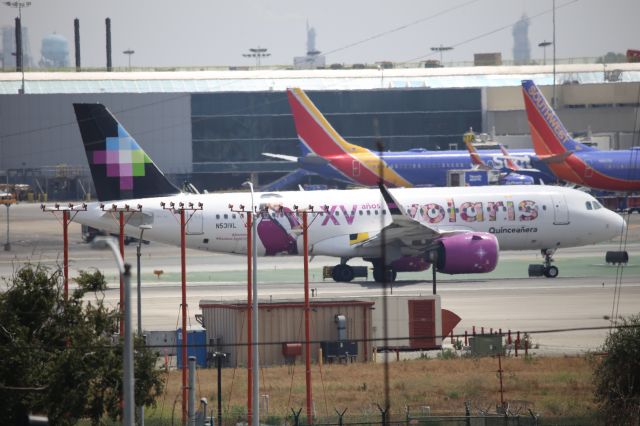 Airbus A320 (N531VL)