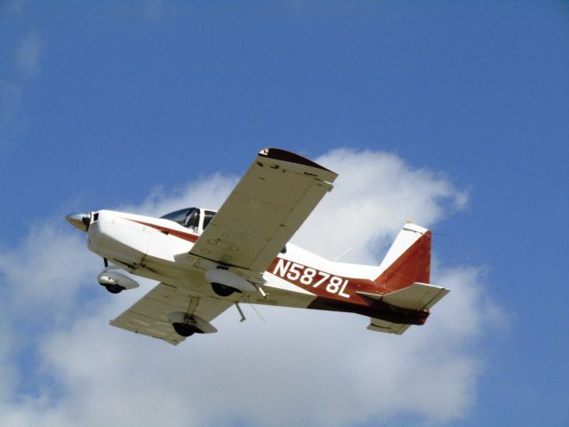 Grumman AA-5 Tiger (N5878L) - Taking off RWY 24