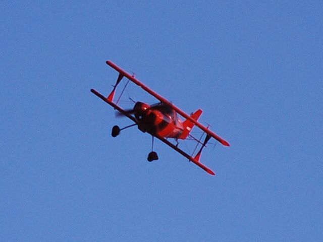 — — - On final for runway 28 at SVH (photo taken from #5 tee box at Lakewood GC) - 11/20/09