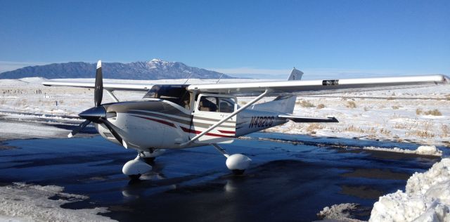 Cessna Skylane (N482CG) - Spanish Peaks in December on freshly plowed ramp