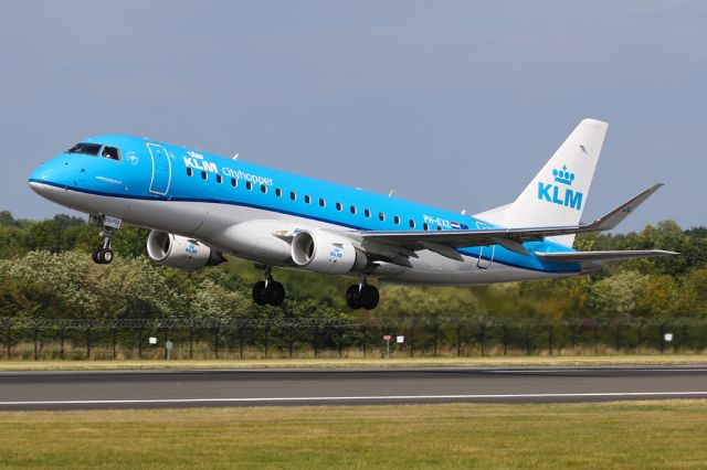 Embraer 175 (PH-EXZ) - KLM1076 on the way back to Amsterdam