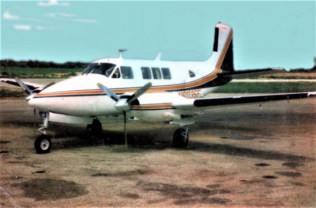 Cessna Skylane (N6035F)