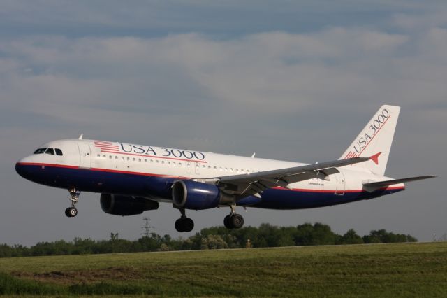 Airbus A320 (N261AV) - USA3000