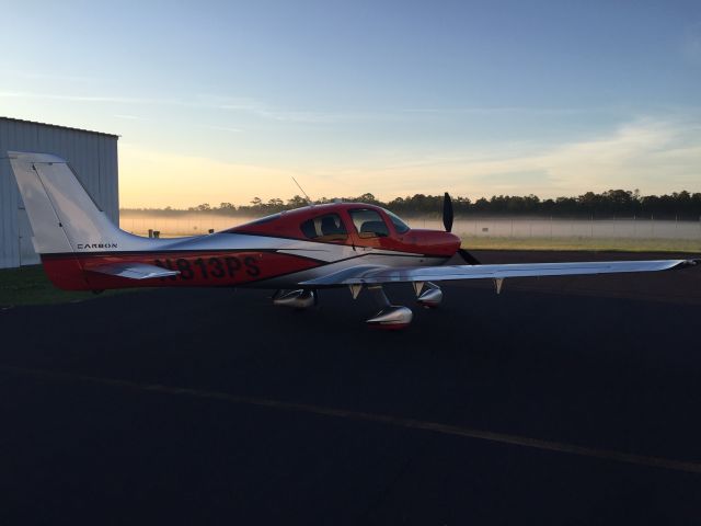 Cirrus SR-22 (N813PS) - Early morning in Gainesville, Florida. 