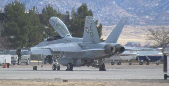 McDonnell Douglas FA-18 Hornet (16-6467)