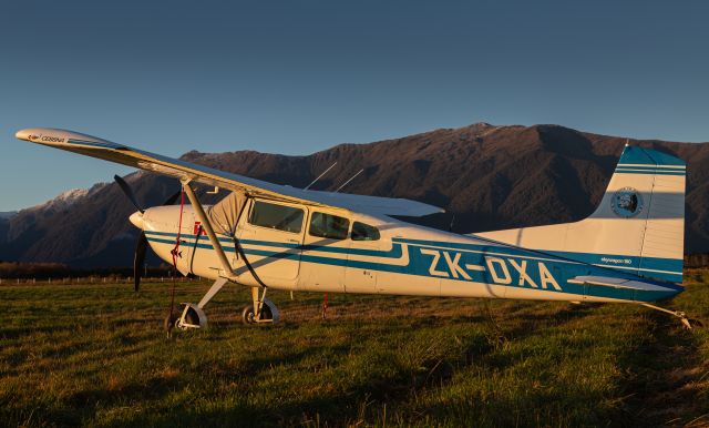 Cessna Skywagon 180 (ZK-DXA)