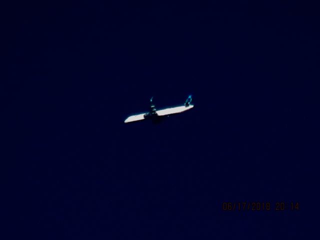Airbus A321 (N944JT)