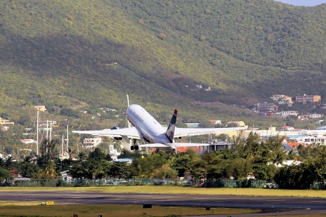 Airbus A330-300 (N248AY)