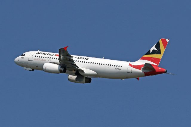 Airbus A320 (4W-AAL)