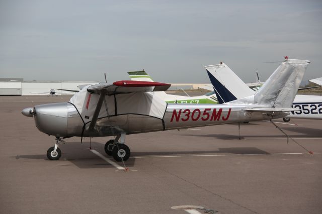 Cessna Commuter (N305MJ)