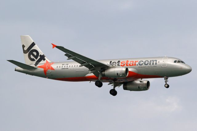 Airbus A320 (9V-JSI)
