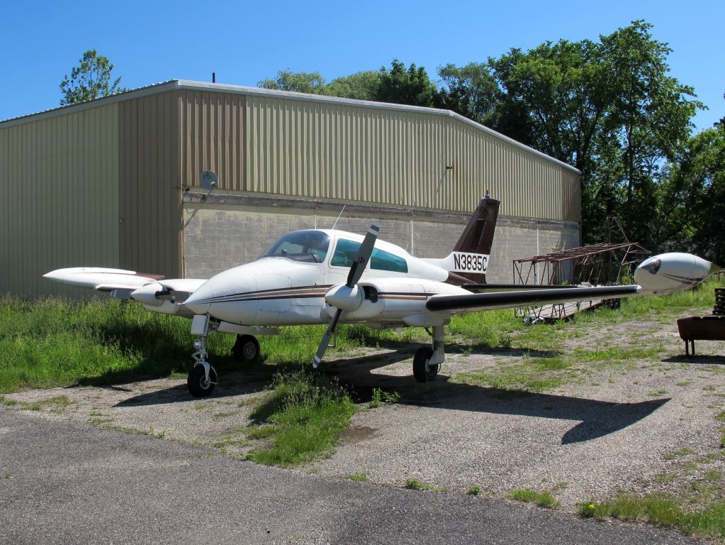 Cessna 402 (N3835C) - Sexy airplane.