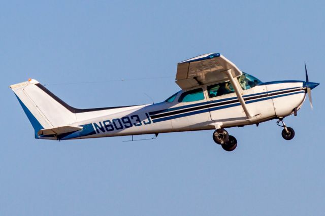 Cessna Skyhawk (N6093J)