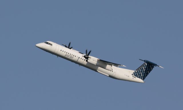 de Havilland Dash 8-400 (C-GLQK)