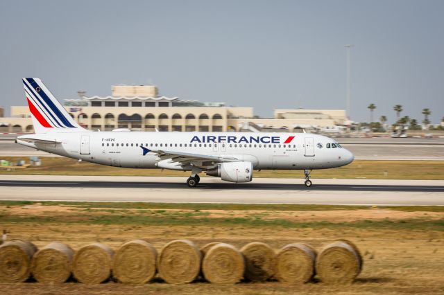 Airbus A320 (F-HEPC)
