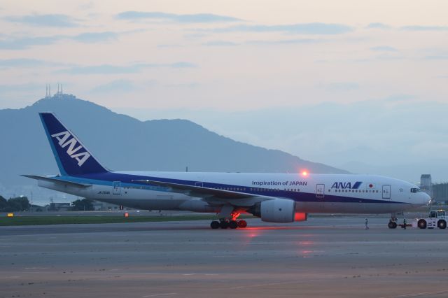 Boeing 777-200 (JA703A) - 23 July 2015:HKD-HND.