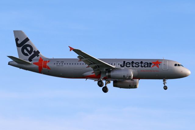 Airbus A320 (VH-JQG)