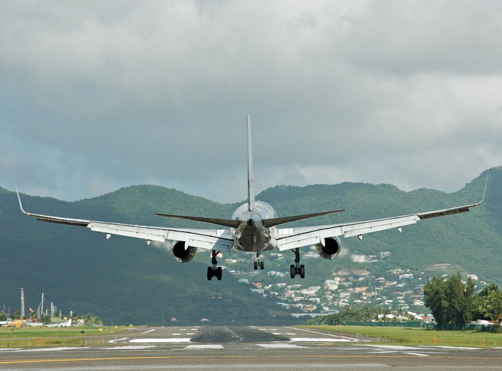 Boeing 757-200 —
