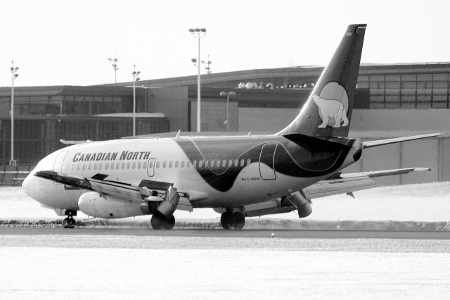 Boeing 737-200 (C-GSPW)