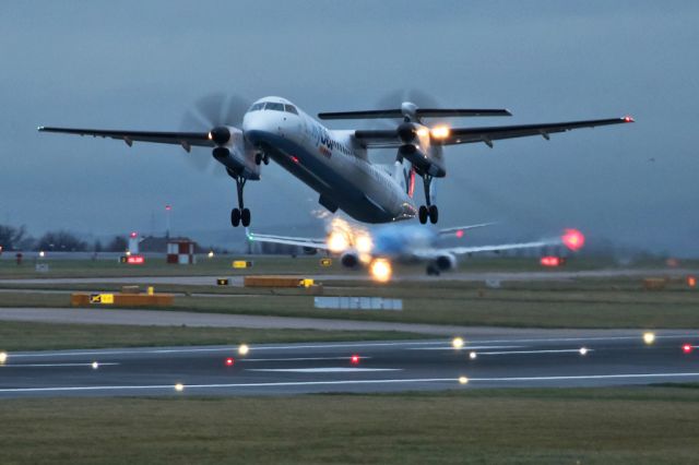 de Havilland Dash 8-400 (G-ECOP) - BEE472 departing to Belfast Harbour.