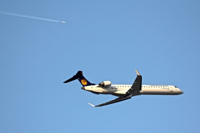 Canadair Regional Jet CRJ-900 (D-ACKI)