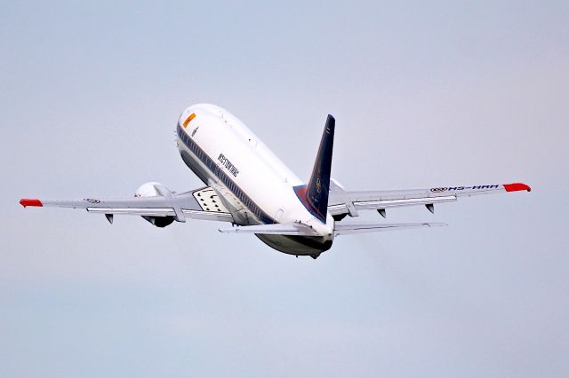 Boeing 737-700 (HS-HRH)