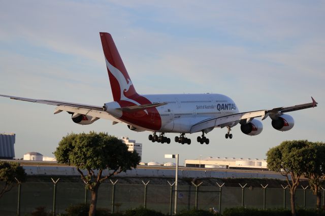 Airbus A380-800 (VH-OQJ)