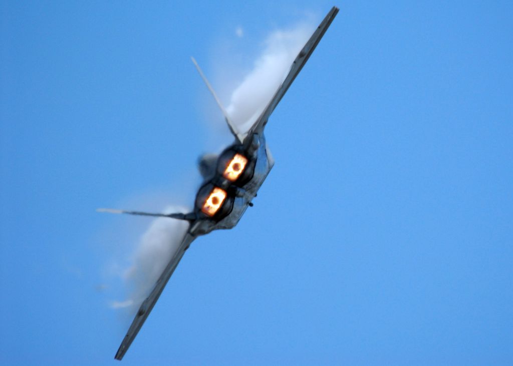 Lockheed F-22 Raptor — - 2009 RI National Guard Open House