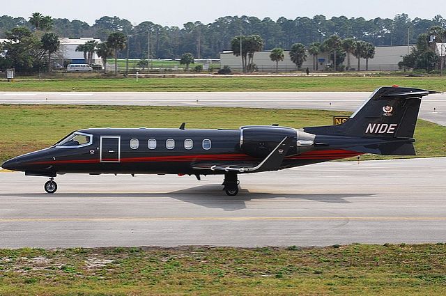 Learjet 31 (N1DE)