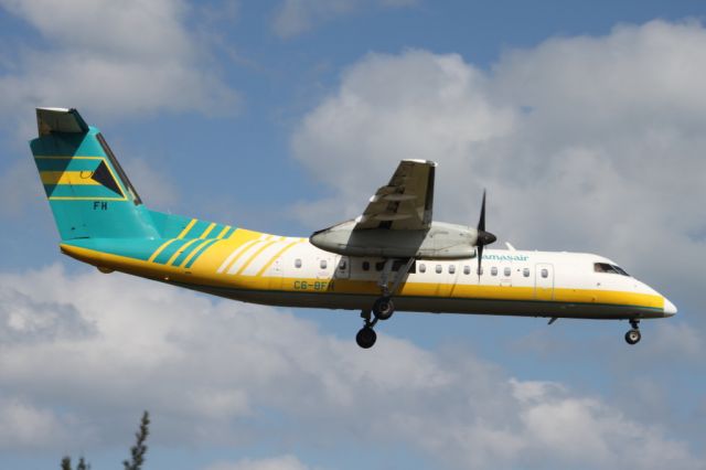 de Havilland Dash 8-100 (C6-BFH)