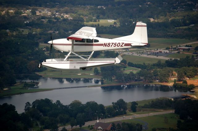 Cessna Skywagon (N8750Z) - OVER HOUSTON LAKE PERRY GA.