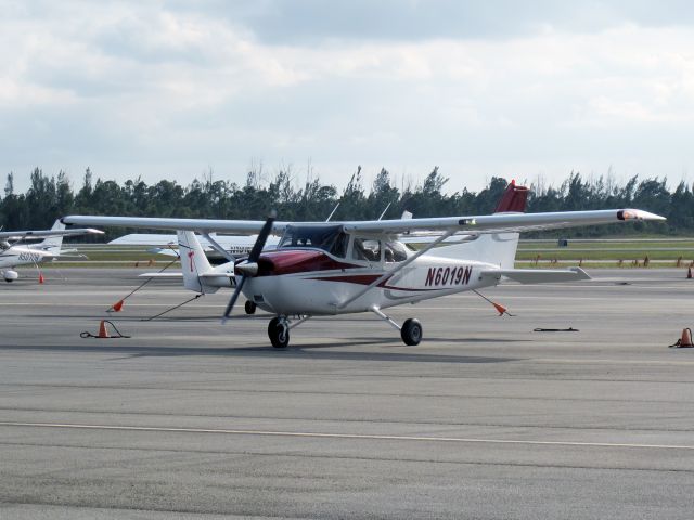 Cessna 152 (N6019N)