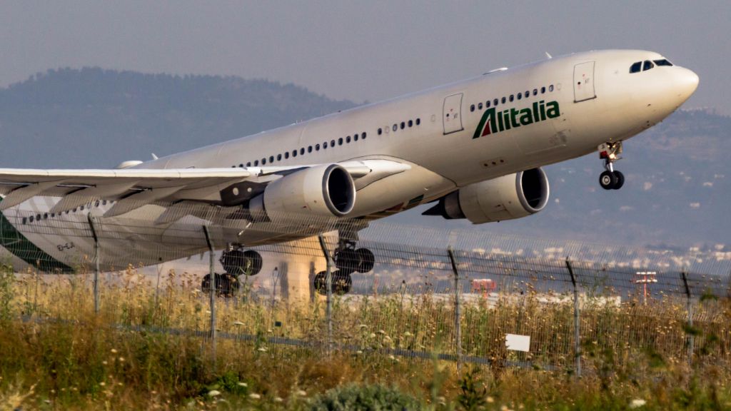 Airbus A330-200 (EI-EJI)