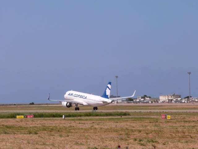 Airbus A320 (F-HXKJ)