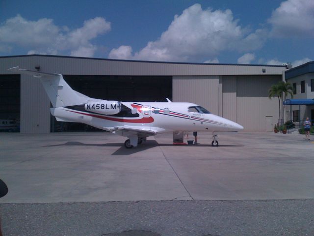 Embraer Phenom 100 (N458LM)