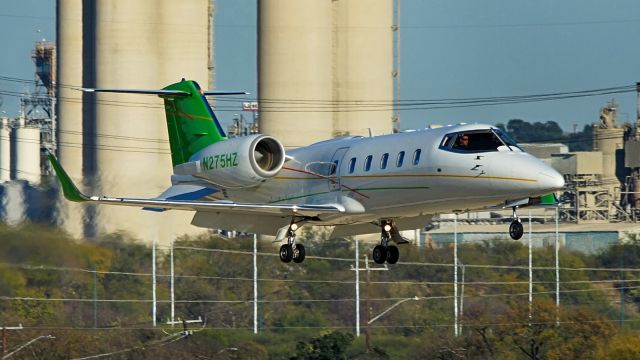 Learjet 60 (N275HZ) - 22 approach.