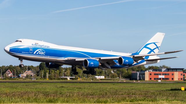 BOEING 747-8 (VQ-BLQ)