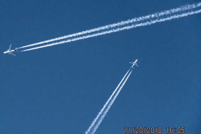 Boeing 737-900 (N293AK)