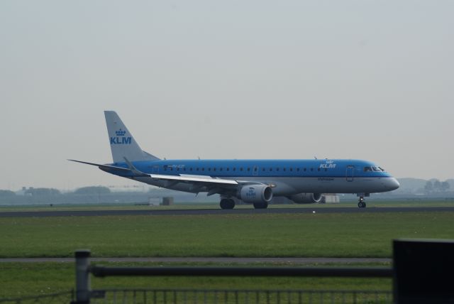 PH-EZF — - KLM Cityhopper ERJ190-100STD cn19000304