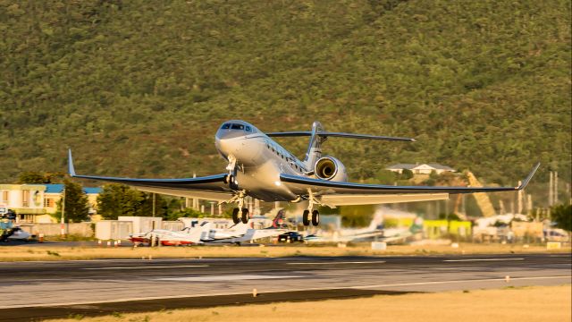 Gulfstream Aerospace Gulfstream G650 (LX-RAY)