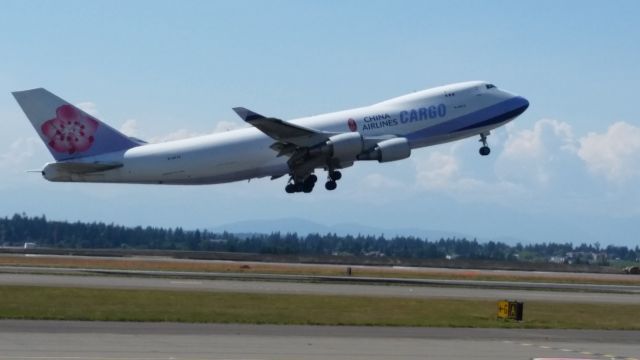 Boeing 747-200 (B-16712)