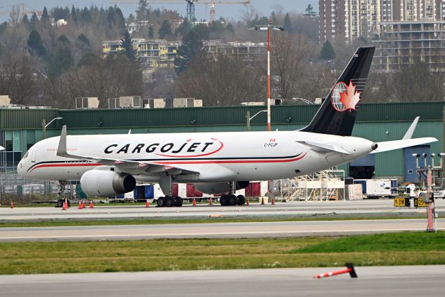 Boeing 757-200 (C-FCJP)