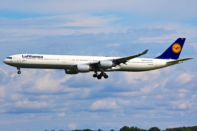 Airbus A340-600 (D-AIHD)